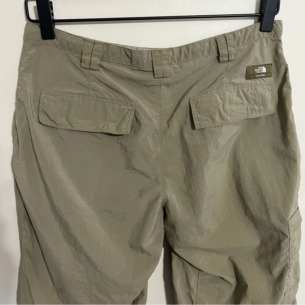 The North Face Women’s Cargo Hiking Capris Olive Green size 4